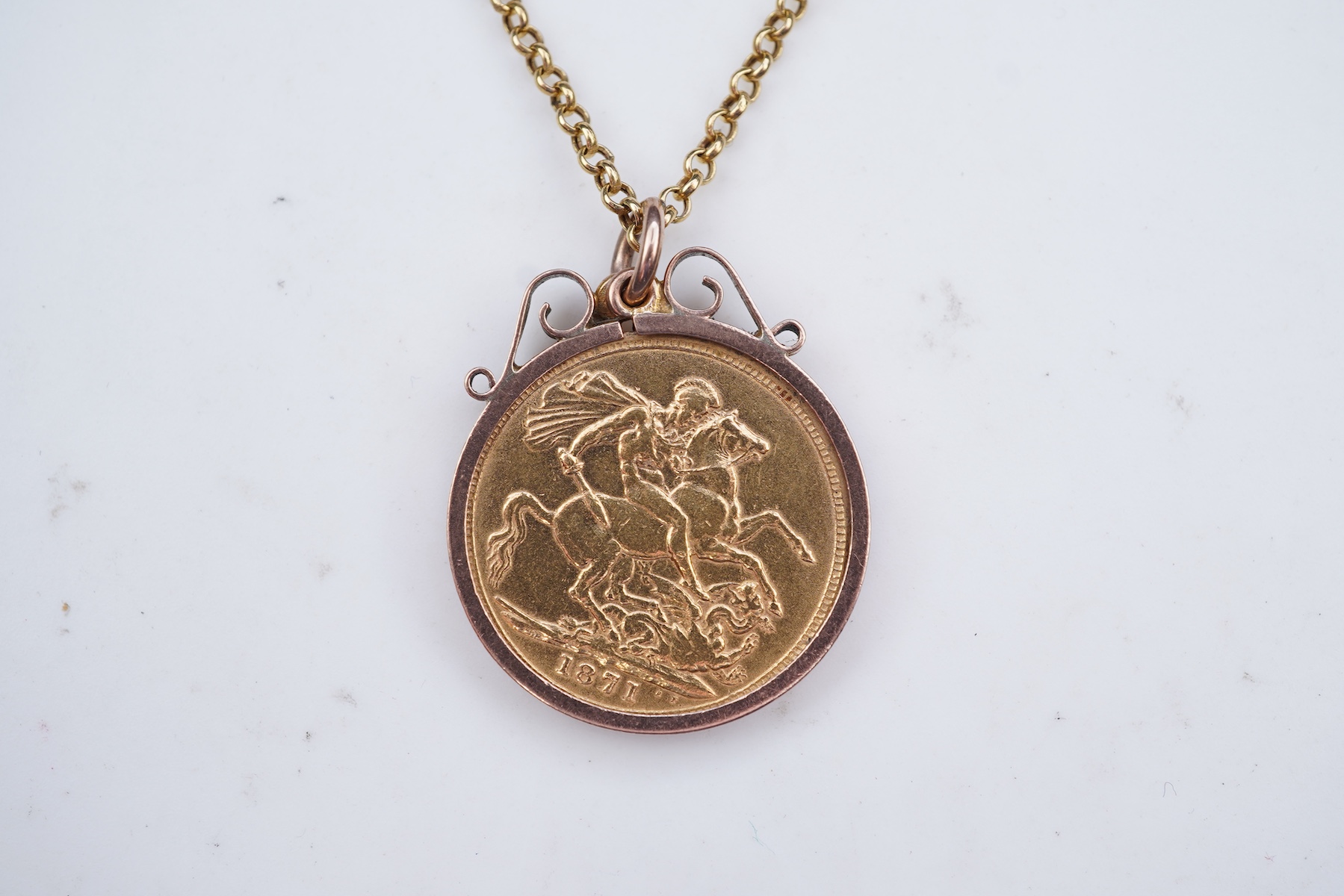 A Victorian gold sovereign pendant